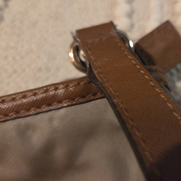 Michael Kors Purse In Tan - Picture 9 of 12